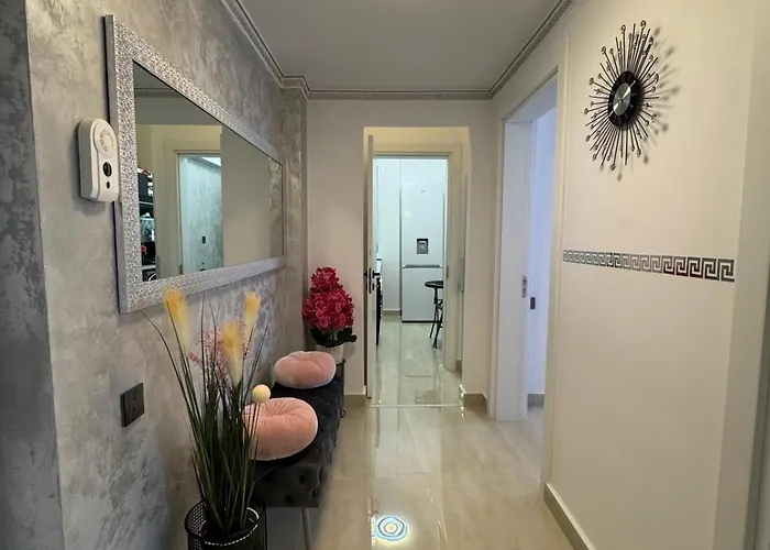 La Dolce Casa & Center I Balcony I Netflix Apartment *