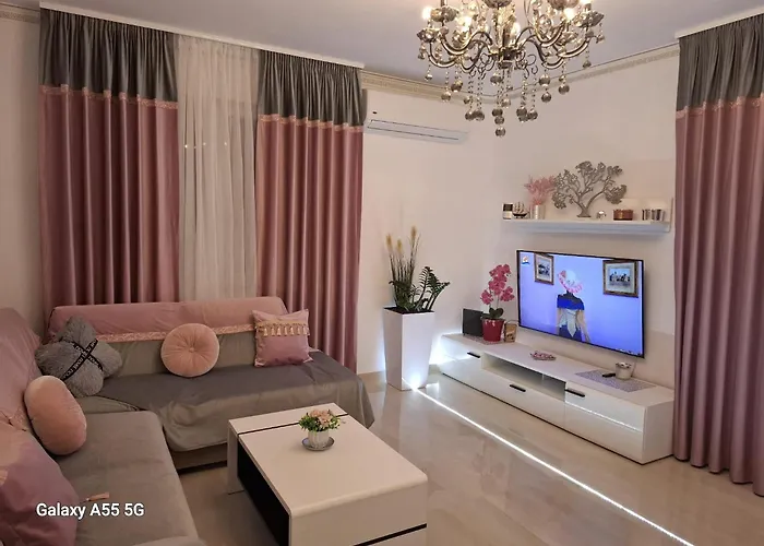 Apartment La Dolce Casa & Center I Balcony I Netflix Bucharest