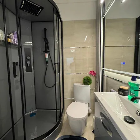 La Dolce Casa & Center I Balcony I Netflix Апартаменты *