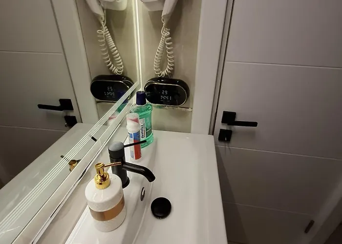 La Dolce Casa & Center I Balcony I Netflix