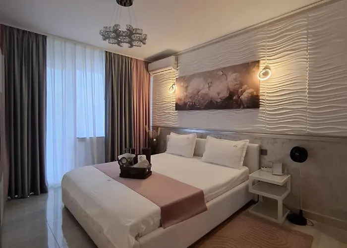 La Dolce Casa & Center I Balcony I Netflix